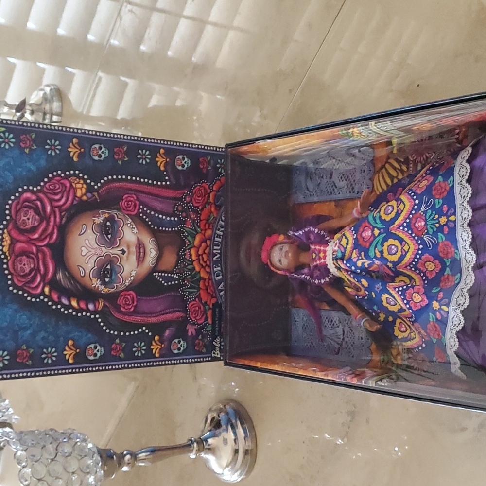 Barbie Dia de Muertos 2022 Barbie Collector Doll